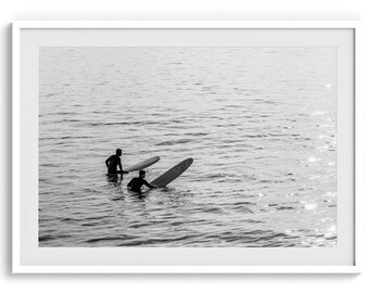 Schwarz-weißer Surf-Fotografie-Druck – kalifornische Ozean-Surf-Wandkunst, gerahmtes oder ungerahmtes Küstenstrand-Poster für Heimdekoration