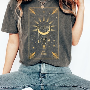 Tarot Card Shirt, The Fool Tarot Card, Tarot Card Gift, Astrology Boho Hippie Shirt, Vintage Tarot Card Shirt, Cool Tarot Card Shirt