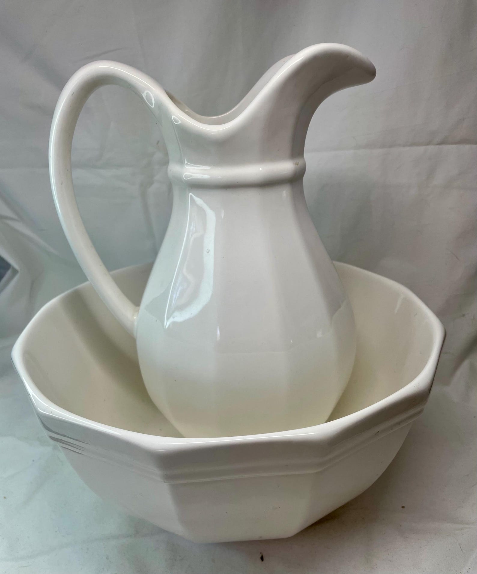 1970 s Rare Vintage Pfaltzgraff Heritage White Ceramic Pitcher and Bowl 10” from the white collection