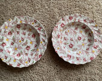 Due ciotole in chintz con motivo a boccioli di rosa