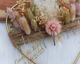 Trockenblumenkranz Herz, Hochzeitsgeschenk, personalisiert, Türkranz, Fensterkranz, Blumenkranz, Metallkranz für Brautpaar