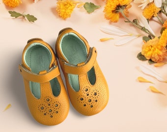 Poco Nido Barefoot Toddler Shoes | Mustard Yellow Star Punch T Bar Shoes | Mighty Shoes, Size Eur 22. Infant uk 5 | Leather shoes