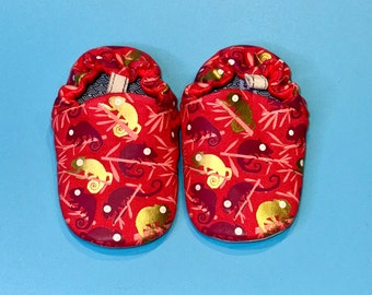 Poco Nido Mini Shoes | Red Baby Shoes | Chameleon Print Soft Soled Slippers | Chrome Free Suede | UK2, Eur 18, 6-12m