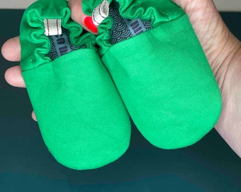 Spring Green Mini Shoes Size 18/ 6-12 M | soft soled baby shoes | baby slippers | pre-walking shoes | first walking shoes | baby moccasins