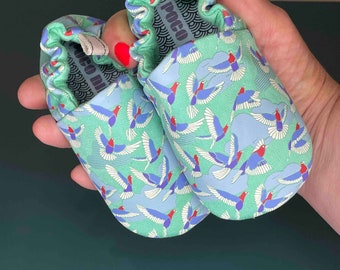 Baby Shoes. Pigeons Green Mini Shoes. Poco Nido Baby Slippers. Chrome Free Barefoot Friendly. Eur 18 UK 2