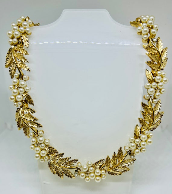 Trifari Necklace: Swarovski Crystals with Pearls a