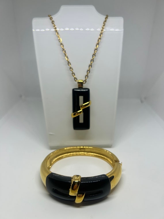 Trifari Set: Gold Plated with Jet