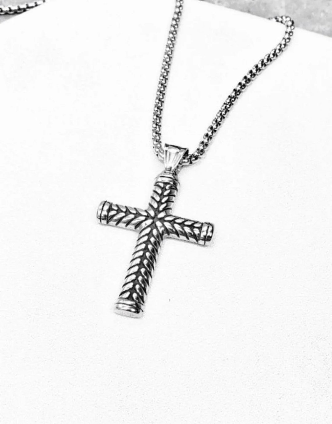 Men's Cross Pendant Necklace Men's Silver Stainless Steel Chevron Cross Pendant Necklace Mens