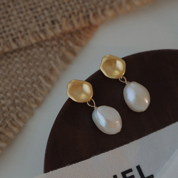 Baroque Pearl Drop Earrings, Vintage Style Earrings, Stud Pearl Earrings, Natural Freshwater Pearls Dangle, Gold Pearl Drop Jewelry Stud