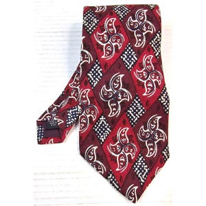 Liberty Of London Mens Red Paisley Italian Silk Tie Made In USA