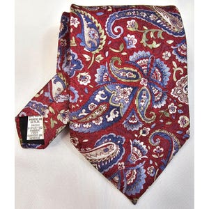 Vtg NWT Wembleys Mens Red Floral Paisley Necktie USA Imported Fabric