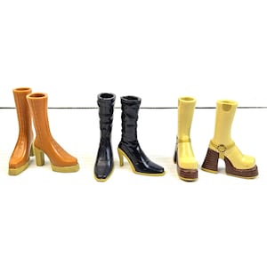3er Set Vintage Bratz Puppenstiefel Verschiedene Stile Farben Kunststoff Zubehör