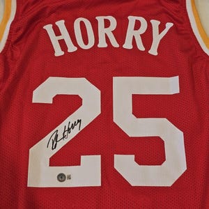 Robert Horry gesigneerd shirt, Beckett sticker, rood shirt