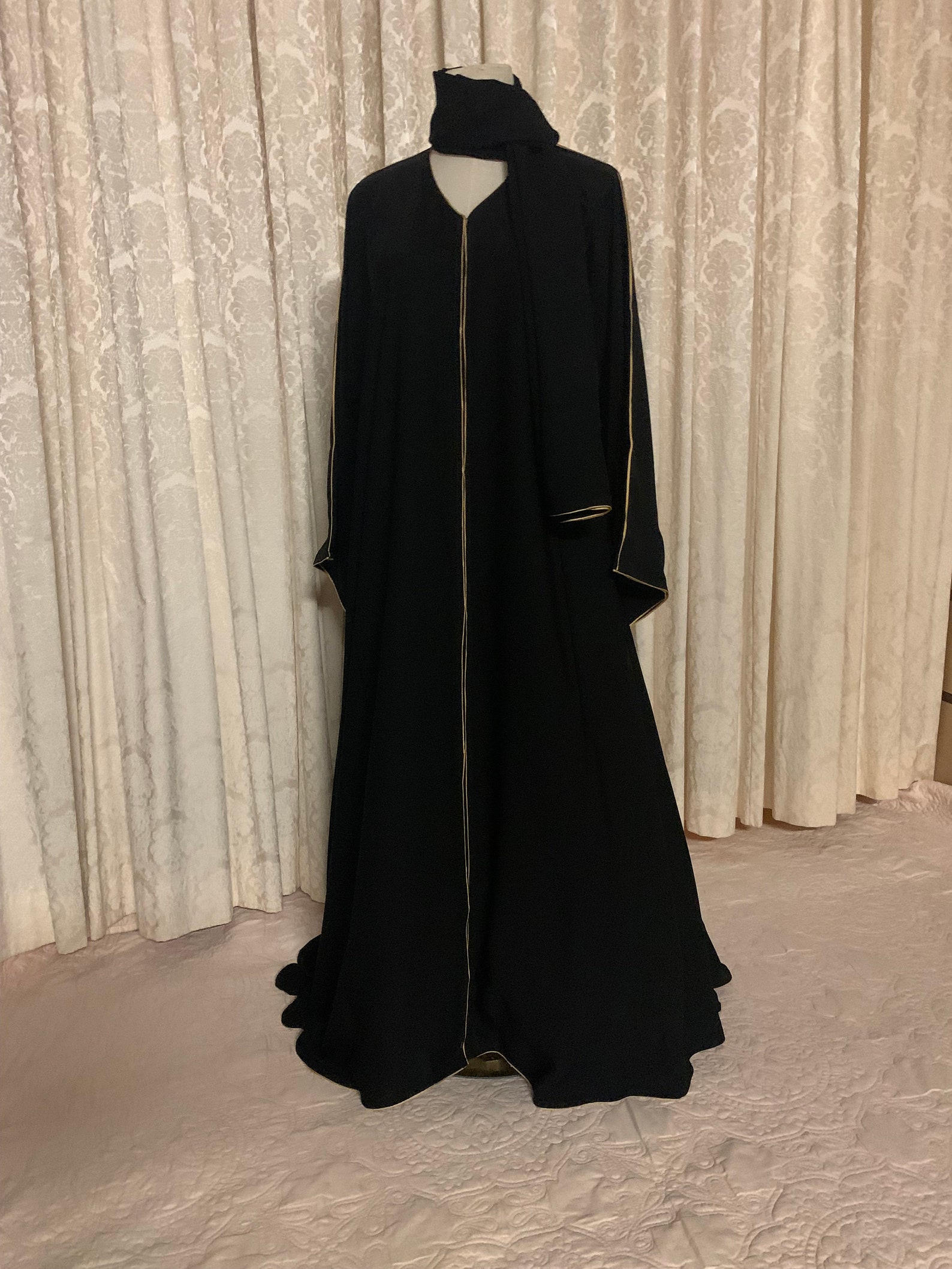 Simple Black Abaya Burqa Jilbab With All Over Golden Pipen - Etsy