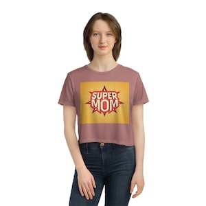 Women&#39;s Flowy Cropped Tee