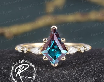 Kit cut Alexandrite Engagement Ring Solid 14K Gold Promise Ring for her Cluster Ring Vintage ring Art Deco Ring Anniversary Gifts for Women