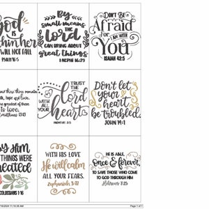 Puede incluir: Un conjunto de nueve citas inspiradoras imprimibles con versículos bíblicos. Las citas están en letras negras y doradas sobre un fondo blanco. Las citas incluyen: "Dios está en ella, no caerá", "Por medios pequeños, el Señor puede lograr grandes cosas", "No temas, porque yo estoy contigo", "Y ahora permanecen estas tres: la fe, la esperanza y el amor. Pero la más grande de estas es el amor", "Confía en el Señor con todo tu corazón", "No dejes que tu corazón se turbe", "Por Él fueron creadas todas las cosas", "Con Su amor Él calmará todos tus miedos", "Él es capaz, de una vez y para siempre, de salvar a los que vienen a Dios por medio de Él".