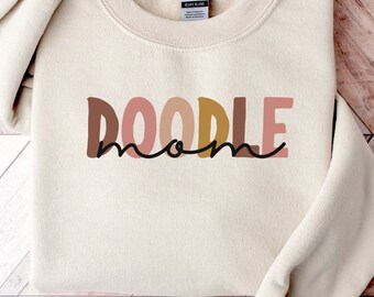 Doodle Mom-tröja | Doodle Mama-tröja | Golden Doodle Crewneck | Labradoodle Mom-tröja | Doodle Lover-tröja | Rolig hundgåva