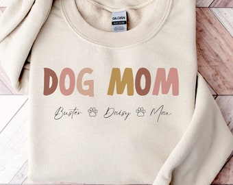 Personalized Dog Mom Sweatshirt | Dog Mama Sweater | Personalized Dog Mom Crewneck | Dog Lover Sweatshirt | Custom Dog Mom Sweatshirt