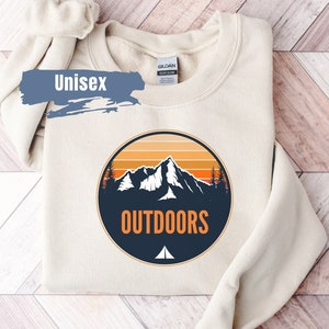 Outdoors camping quote sweater | Kampeercadeau | Sweater met citaat uit de bergen | Kampsweater | Adventure-sweater | Ronde hals voor buiten