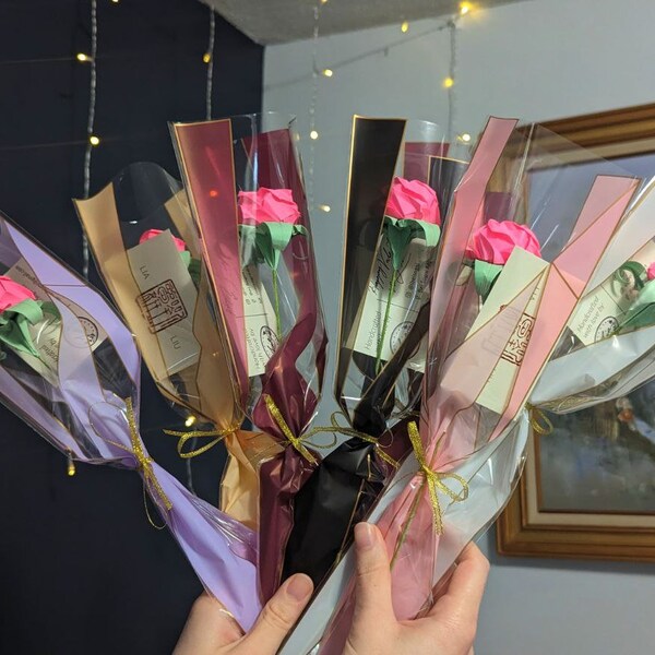 Origami Rose Blume Geschenkdekoration für Valentinstag, Geburtstag, Jubiläum, Muttertag, Schulabschlussfeier oder Abschlussfeier
