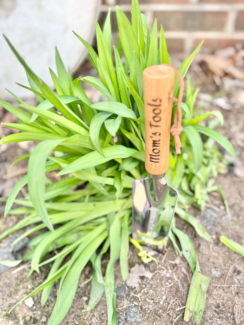 Custom garden hand shovel