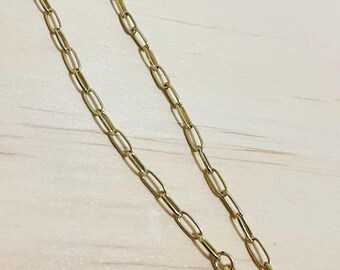 Paperclip Style Chain Bracelet with a Cross Charm