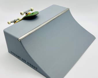 Quarter Pipe 6” - Stone Grey - Fingerboard Obstacle