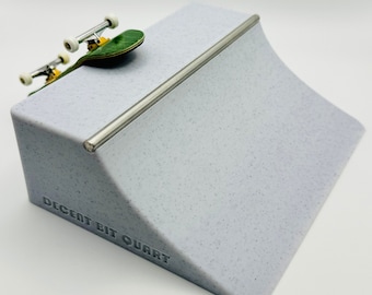 Quarter Pipe 6” - Granite - Fingerboard Obstacle