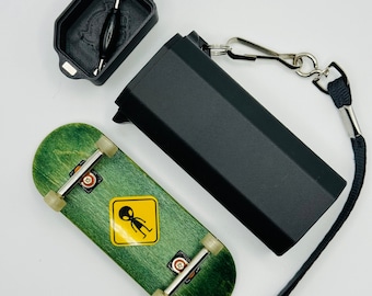 Pod 34x100mm w/ Lanyard - Jet Black - Fingerboard Case