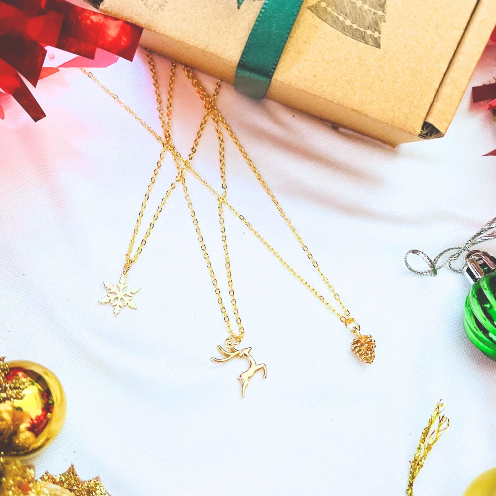 Brightly Colored Silver Snowflake Ribbon Christmas Pinecone, Handmade  Pinecone Ornament, Ribbon Christmas Ornament, Multi Colored Pinecone 