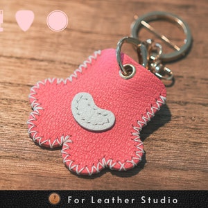 Paw Leather AirTag holder Handmade Leather AirTag Holder, Custom AirTag Holder, AirTag Holder for Pet