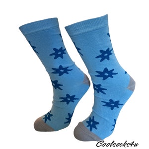 Blue Star Pattern Crew Socks: Fun Cotton Blend Socks