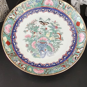 Vintage SMC Chinese Famille Rose 1960&#39;s Medallion Hand Painted Bowl, Exellent Condition!!