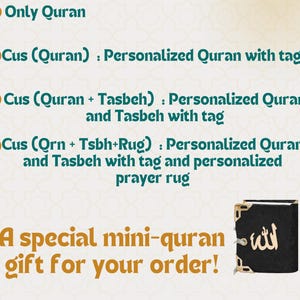 K&ouml;nnte beinhalten: Eine Grafik mit vier Optionen f&uuml;r ein personalisiertes Koran-Geschenkset. Die Optionen umfassen einen Koran allein, einen Koran mit Gebetsperlen, einen Koran mit Gebetsperlen und einem Gebetsteppich sowie einen Koran mit Gebetsperlen und einem personalisierten Etikett. Die Grafik enth&auml;lt auch einen kleinen Koran mit dem arabischen Wort f&uuml;r Gott auf dem Cover.