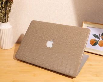 Étui rigide en cuir à imprimé crocodile latte pour MacBook 13,6 pouces M2 Air A2681 2022 13 Pro A2338 Macbook Pro 13 14 15 16 A2485 Air 13 ordinateur portable 12 pouces