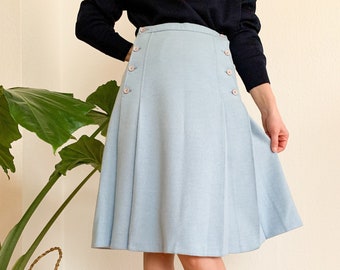 Vintage pleated A-line skirt in light blue with side button placket, waist skirt slow fashion, high waist, second hand, unique, feminine