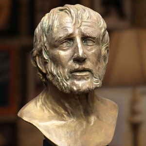 Busto de Séneca. 31 cm (12.2 pulgadas). Pátina bronce. Mármol moldeado. Hecho a mano en España. Reproducciones de arte. Decoración y regalo.
