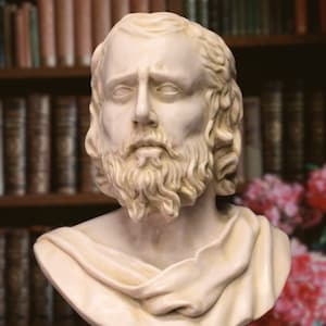 Büste des stoischen Philosophen Epiktet. 32 cm (11.42 in.) Kreisförmiger Sockel.  Geformter Marmor. Handgefertigt in Spanien. Deko und Geschenke