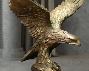 Vintage Northwest Coast Hand Carved Detailed Horn Eagle