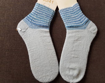 39 40 grau blaue gestrickte Socken handgestrickt Sneaker Kurzsocken