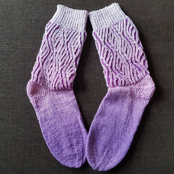 40 41 rosa lila Muster Frauen Socken handgestrickt einfarbig Stricksocken