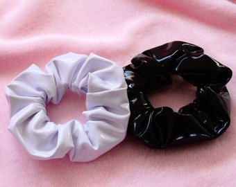 Scrunchies, coletero, Scrunchies vinilo, coletero de vinilo, scrunnchie pvc, goma del pelo, adorno para el cabello