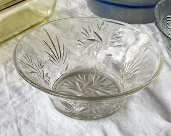 Vintage mid century 50s pressed glass salad bowl