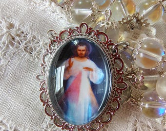 神の慈悲のロザリオの祈りのビーズカトリックの信仰の宗教的な贈り物聖ファウスティナイエスチャプレット神の慈悲キリスト虹色チェコ