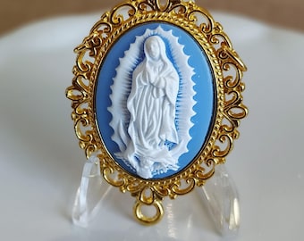Joias Católicas: Terço, Centro de Mesa, Medalha Religiosa, Pingente, Broche da Virgem de Guadalupe, Camafeu, Moldura em Filigrana Dourada, Moldura Barroca Ornamentada