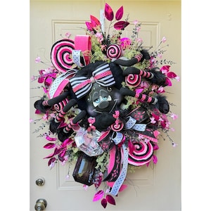 Halloween Spider Wreath, Black Pink Decor, Fall Wreaths For Front Door, Candy Swirl Wreath, Handmade Front Door, Fall Porch Decorations