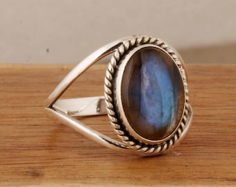 Labradorite Gemstone Ring: Handmade 925 Sterling Silver Boho Ring