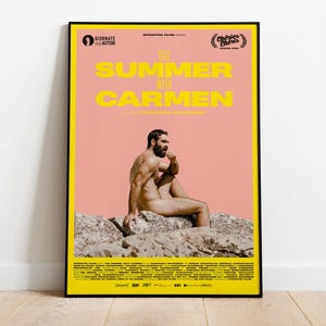 L'estate con Carmen, Zacharías Mavroidís, 2023 - Poster di alta qualità, carta semilucida premium
