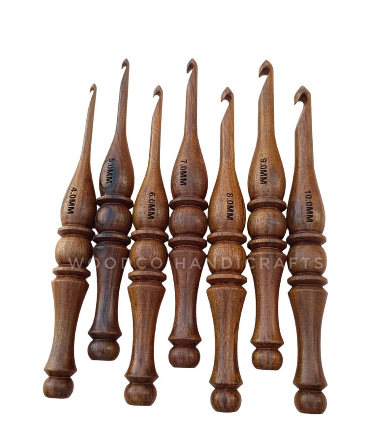 Handcrafted Rosewood Crochet Hook Set: Ergonomic Knitting Needles - Etsy